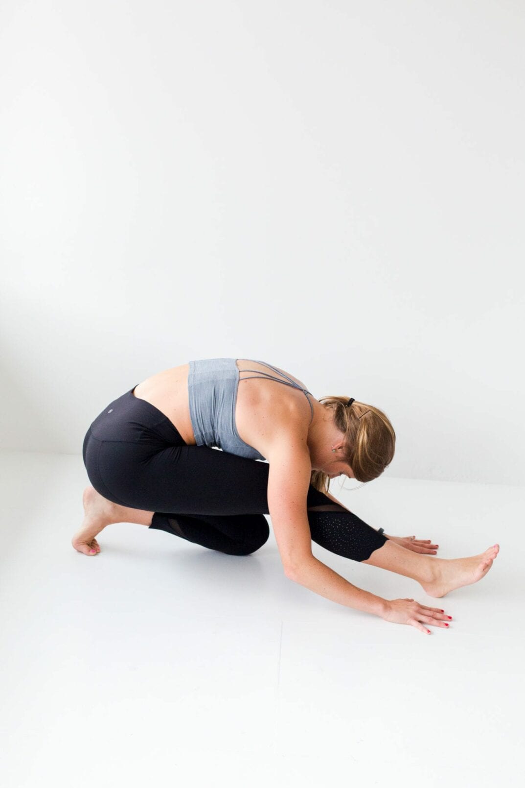 10 morning yoga poses, half splits --- www.nourishmovelove.com