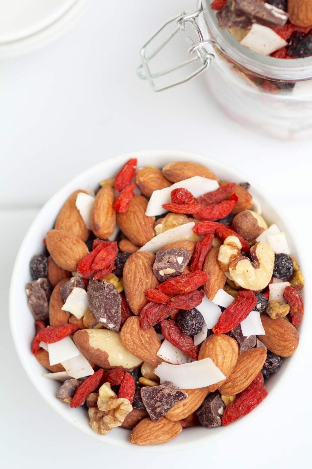 healthy-superfood-trail-mix-nourish-move-love