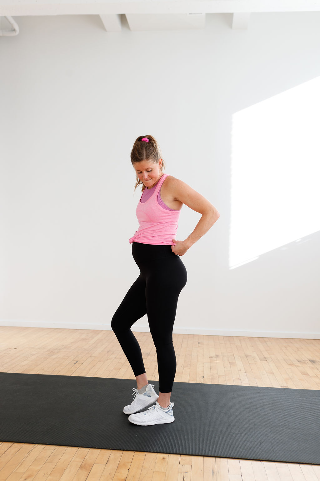 we fleece 8 Maternity Shorts for Women Over Belly Biker Workout Yoga  Active Summer Pregnancy Running Short Leggings : : Fashion