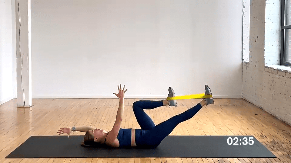 The 5-Minute Resistance Band Ab Workout That Gets Results