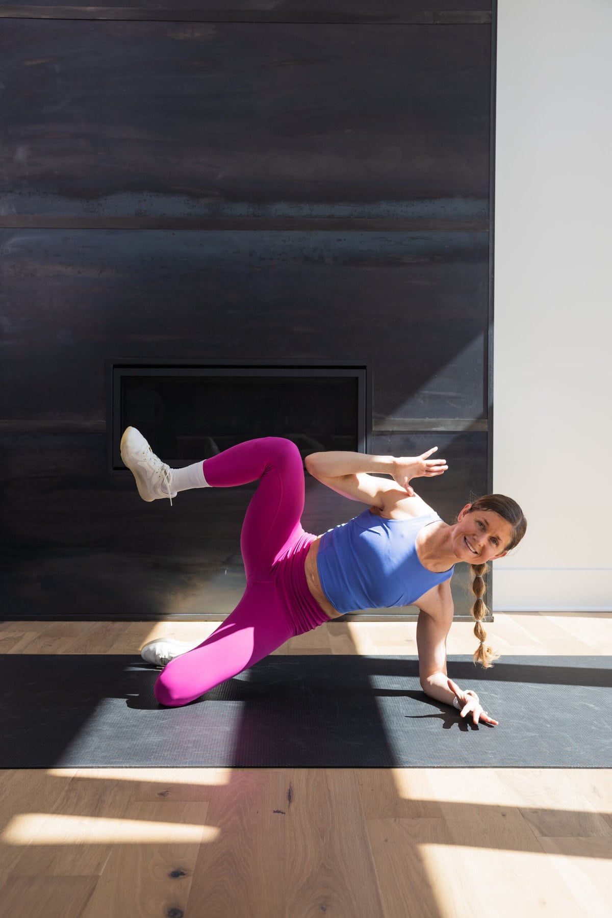 5 Exercises That Will Tone Your Abs And Butt At The Same Time