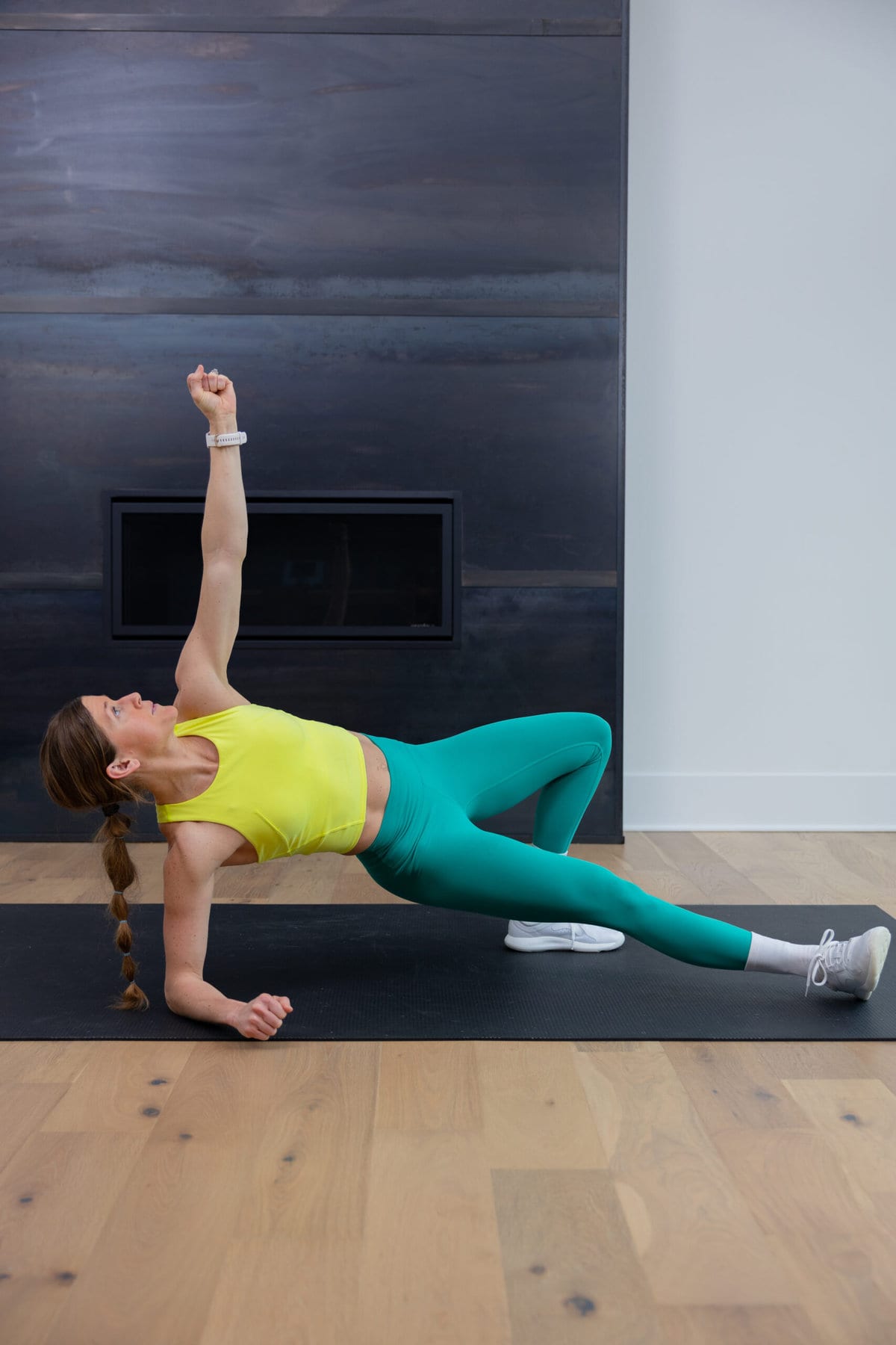 This abs workout for beginners sculpts a strong core in 4 moves