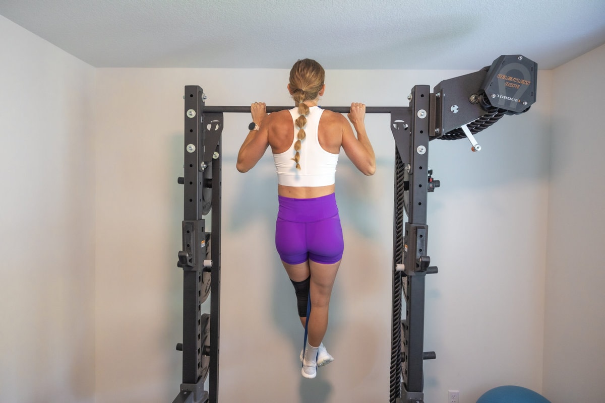 How to Do Pull Ups for Beginners: 12 Steps (with Pictures)