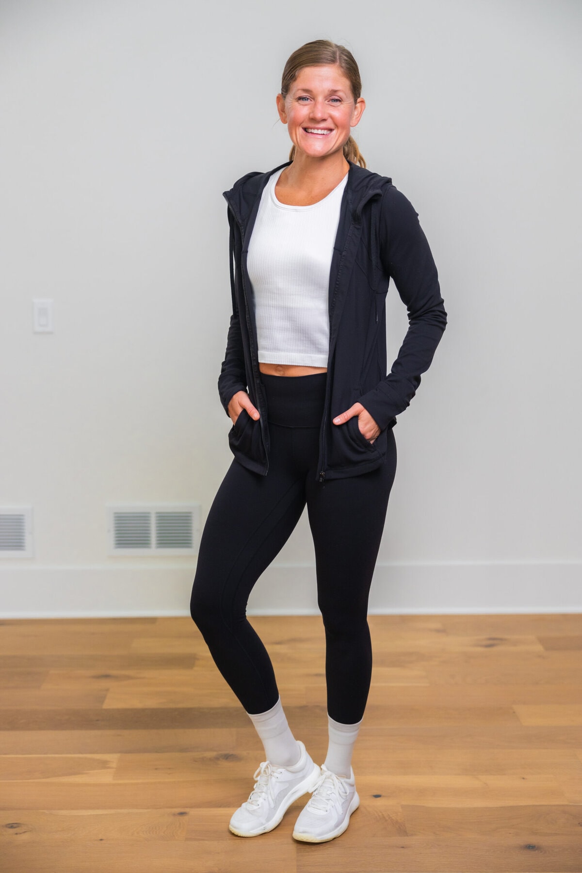 4 Best lululemon Gifts for Women (2023 Holiday Guide!) - Nourish, Move, Love